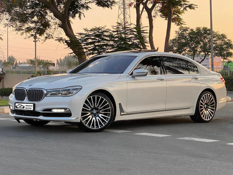 BMW740i-1.jpg (800×600)